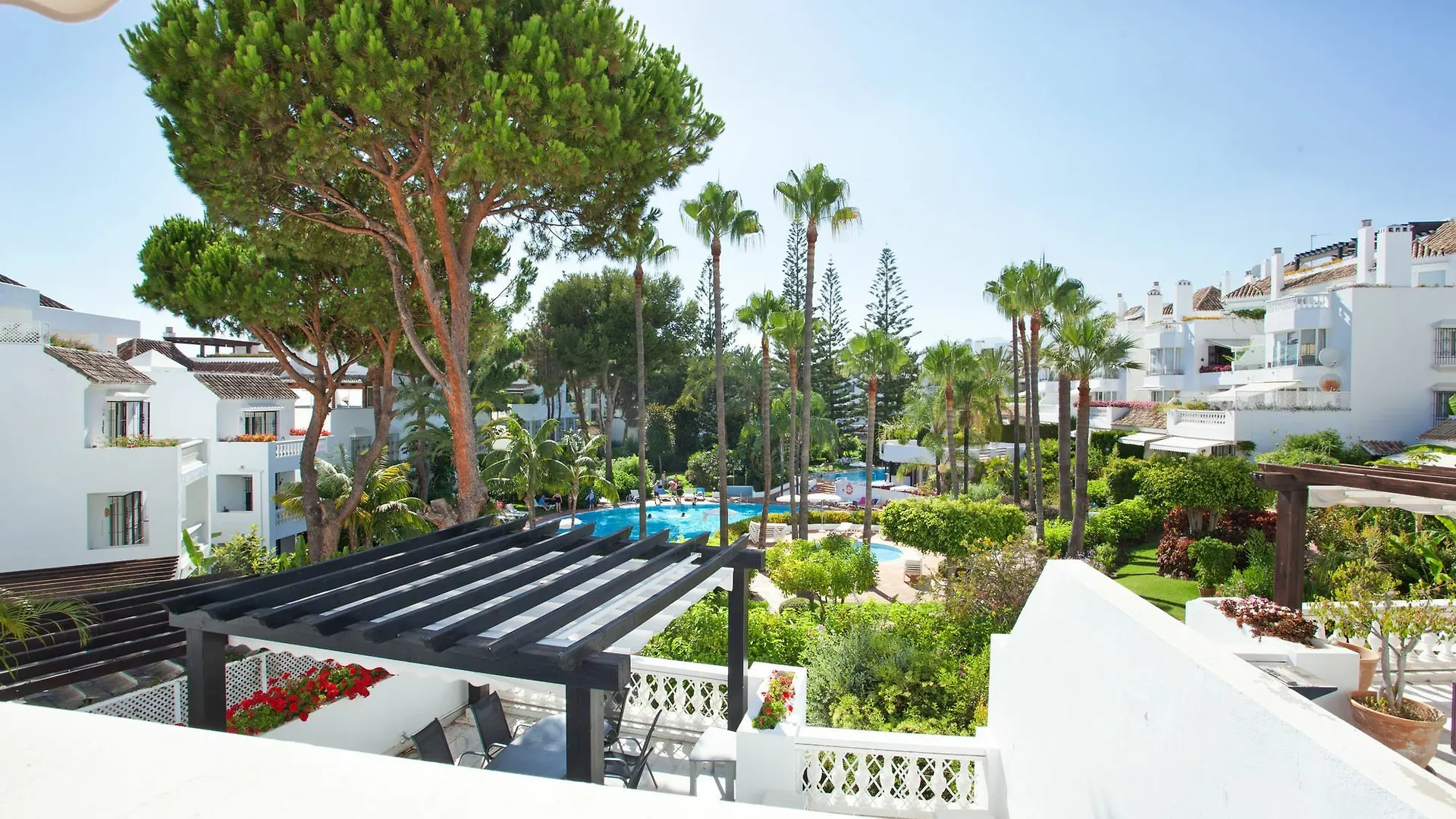 White Pearl Beach D6 Marbella
